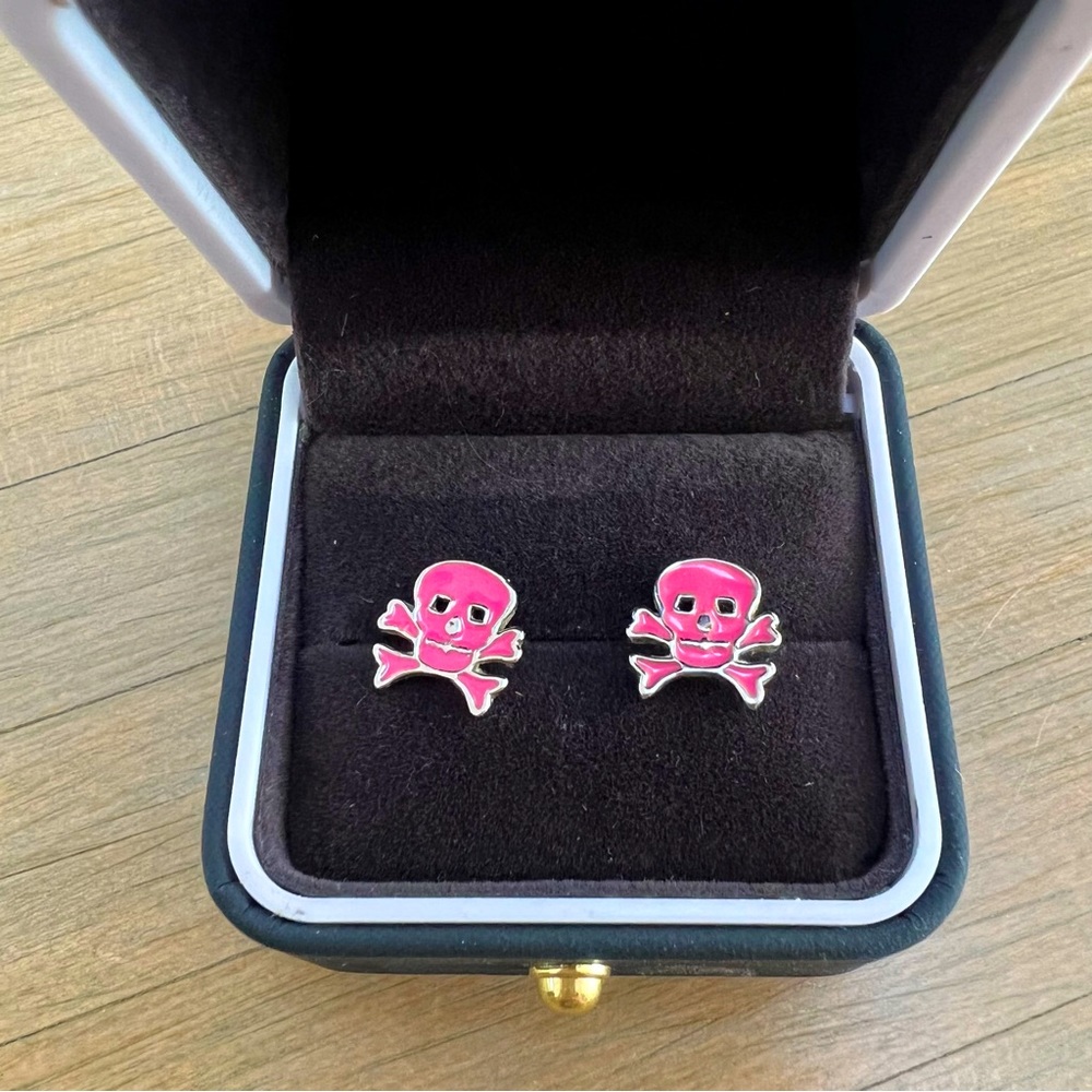 Pink skull cross bone pirate earrings